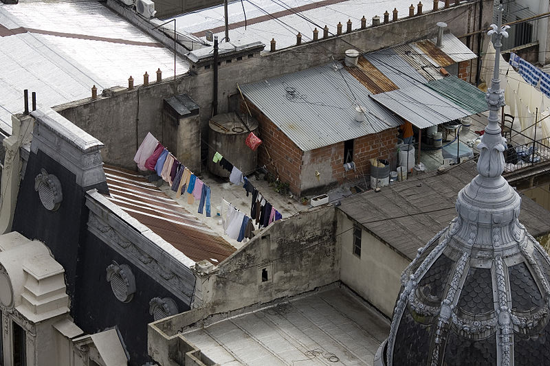 800px-buenos_aires_-_conventillo_-_7001